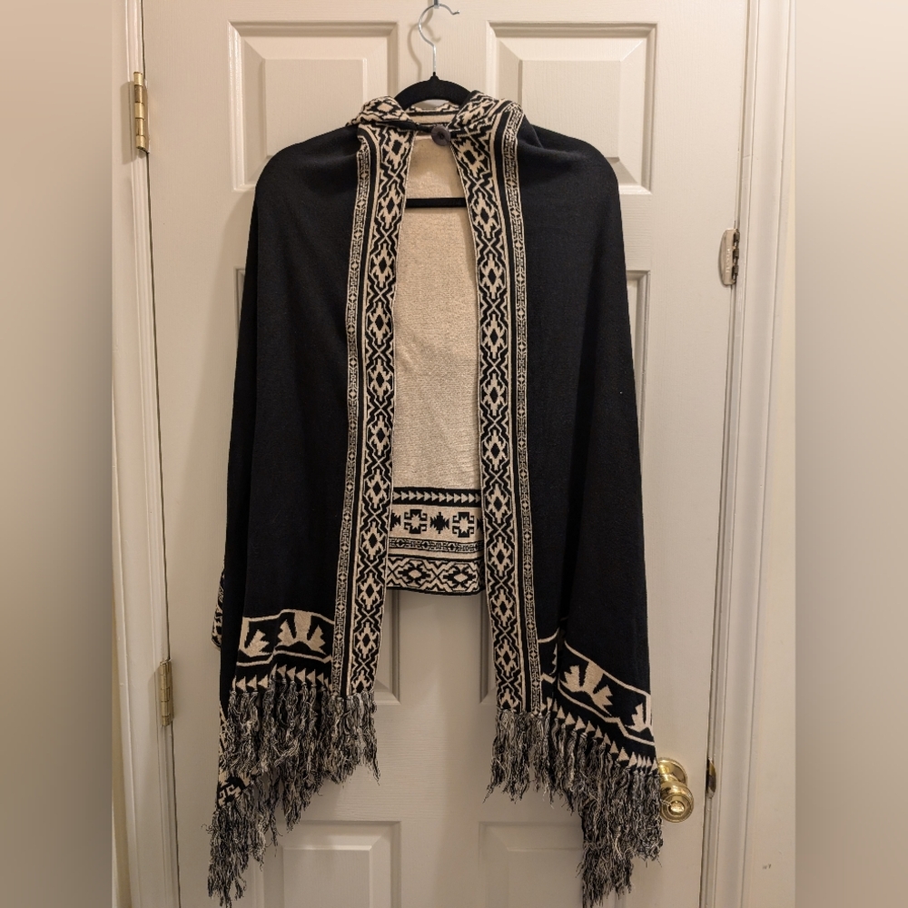Vintage Forever 21 Black and Cream Hooded Tribal Cape Shawl Poncho